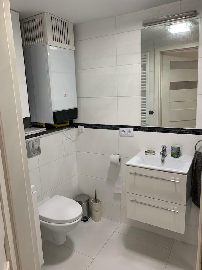 Charming Studio Apartment In The Heart Of The Jewish District! Krakow Bagian luar foto